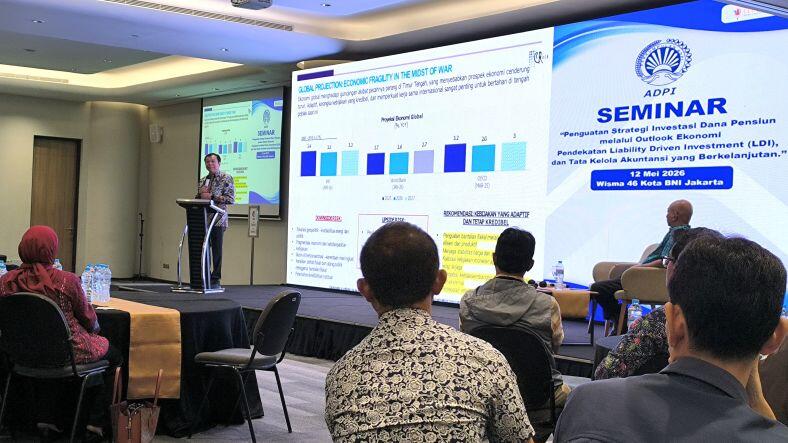 Raden Pardede di Seminar ADPI: Dana Pensiun Harus Hati-hati Investasi