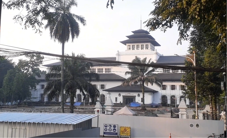 Wajah Baru Ikon Jawa Barat: Revitalisasi Plaza Gedung Sate