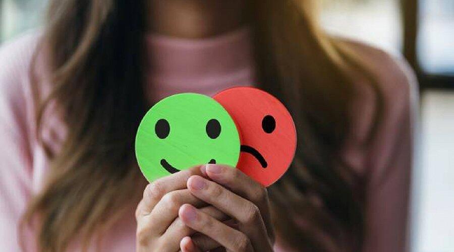 Wanita Kuat Tidak Meromantisasi People Pleasing, Begini Caranya!!
