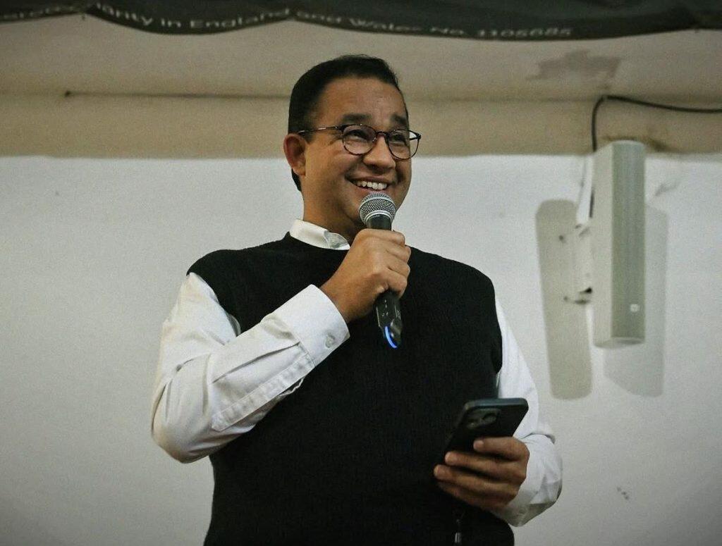 Anies Sentil Pemerintah: Ekonomi Retak, Pejabat Malah Bercanda