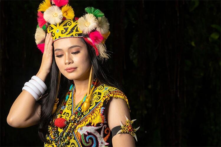 Apa Bener Cewek Kalimantan, Cantiknya Kebangetan?