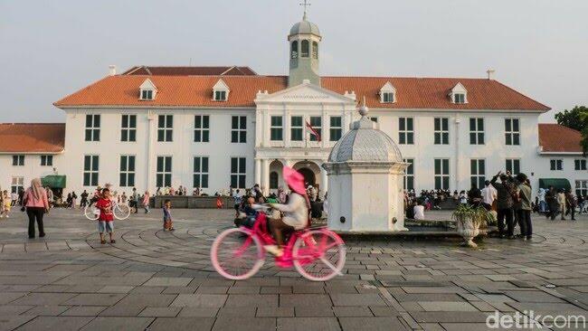 Rupiah Melemah, Jakarta Gencarkan Promosi Wisata untuk Turis Asing