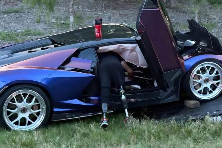 Kenapa Bisa Begini ? Dua Lamborghini Hancur dalam Kecelakaan