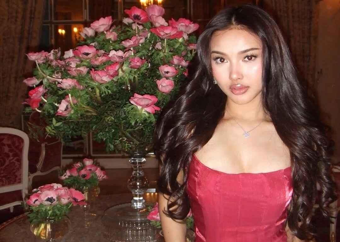 Fakta Shakira Jasmine, Mojang Bandung Multitalenta