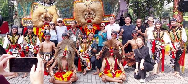 Reog Ponorogo Surokusumo