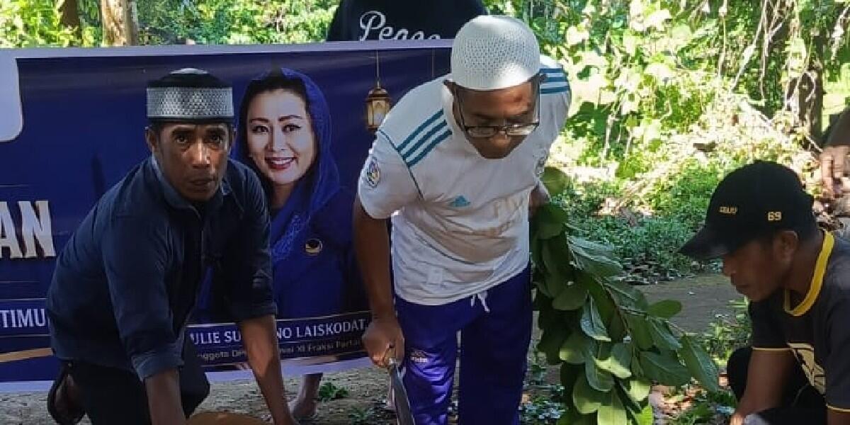 Iduladha di Adonara Tengah, Julie Laiskodat Distribusikan Sapi Kurban untuk Warga