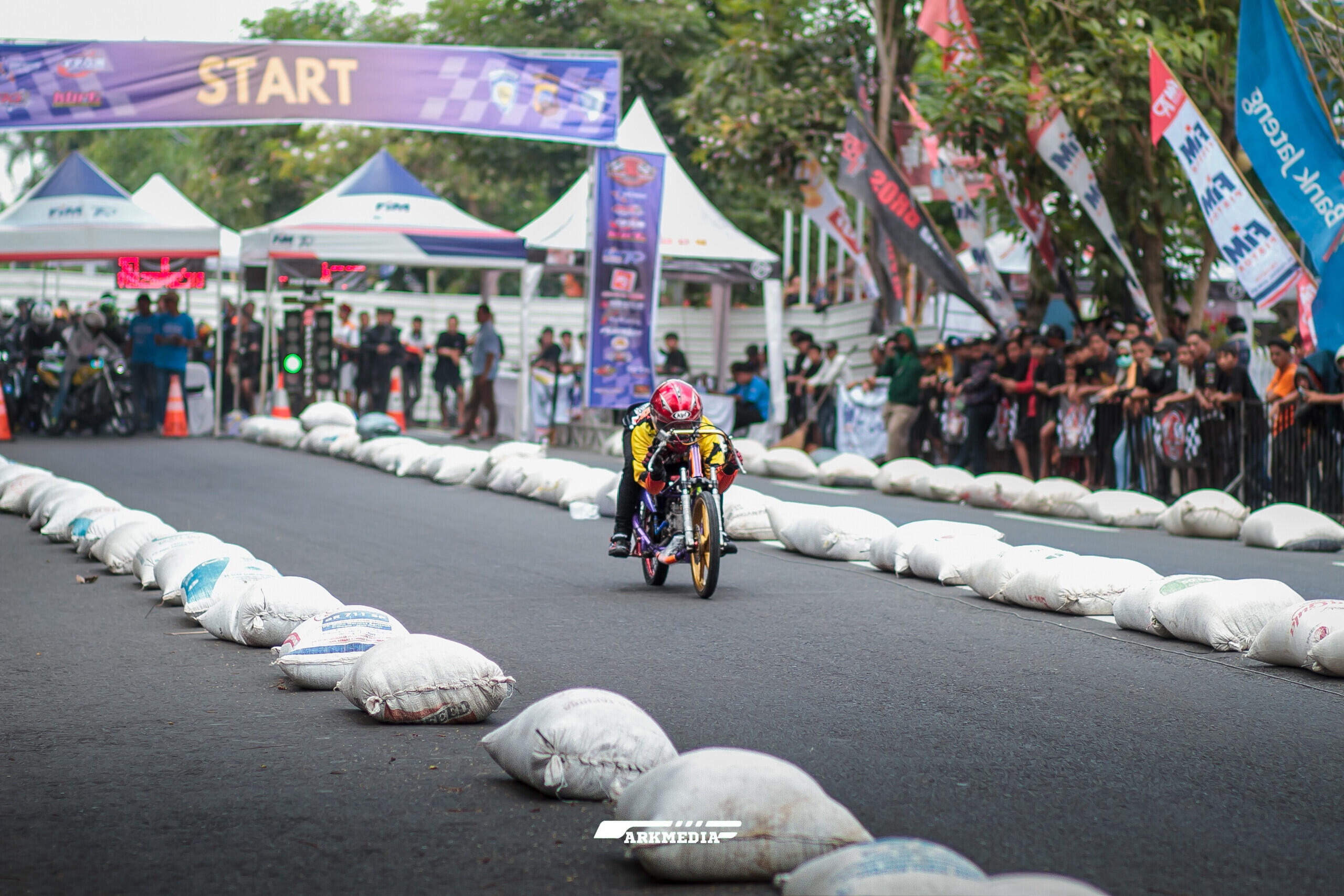 ( Gosip balap ) Bali x Jawa tengah joki drag bike raden arjuna asal magelang
