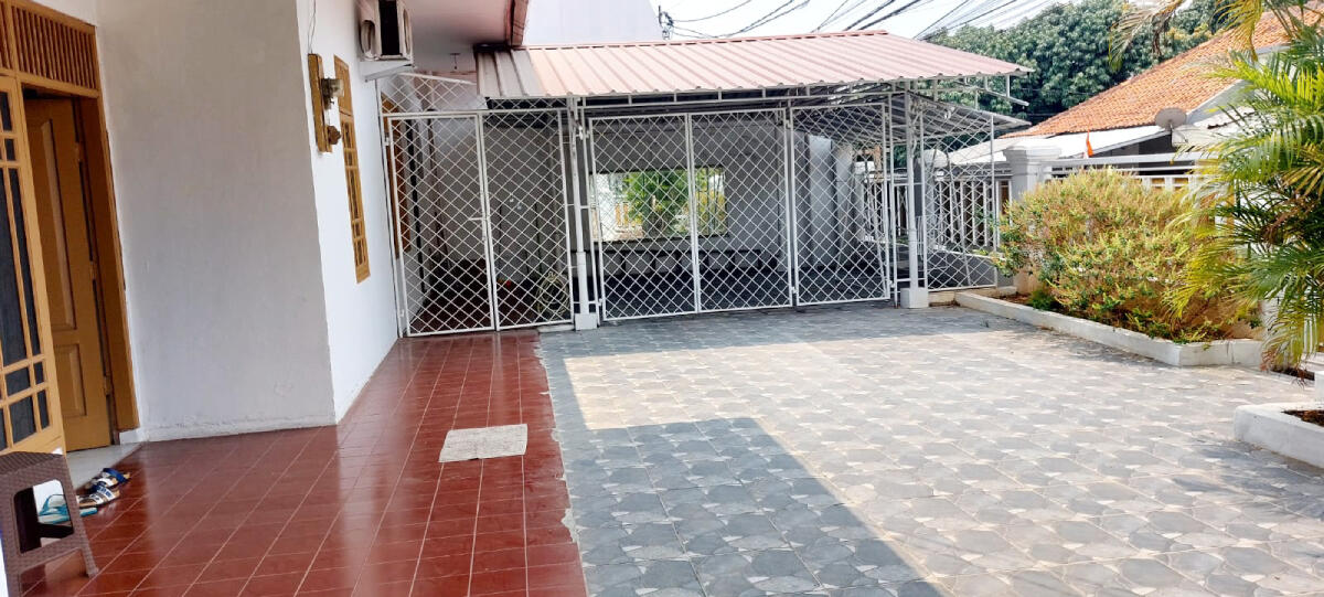Rumah Disewakan Dekat Kebayoran Park Mall, ITC Cipulir, Universitas Budi Luhur