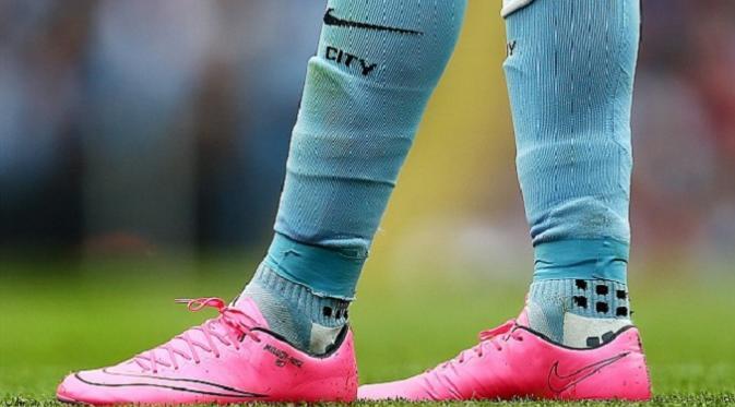 Finally Can Sleep! This is the reason many football players wear pink shoes