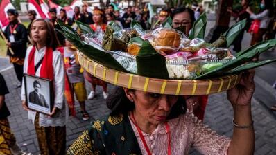 Ironi Hari Kepercayaan: Diakui via Seremoni, Dikebiri Birokrasi