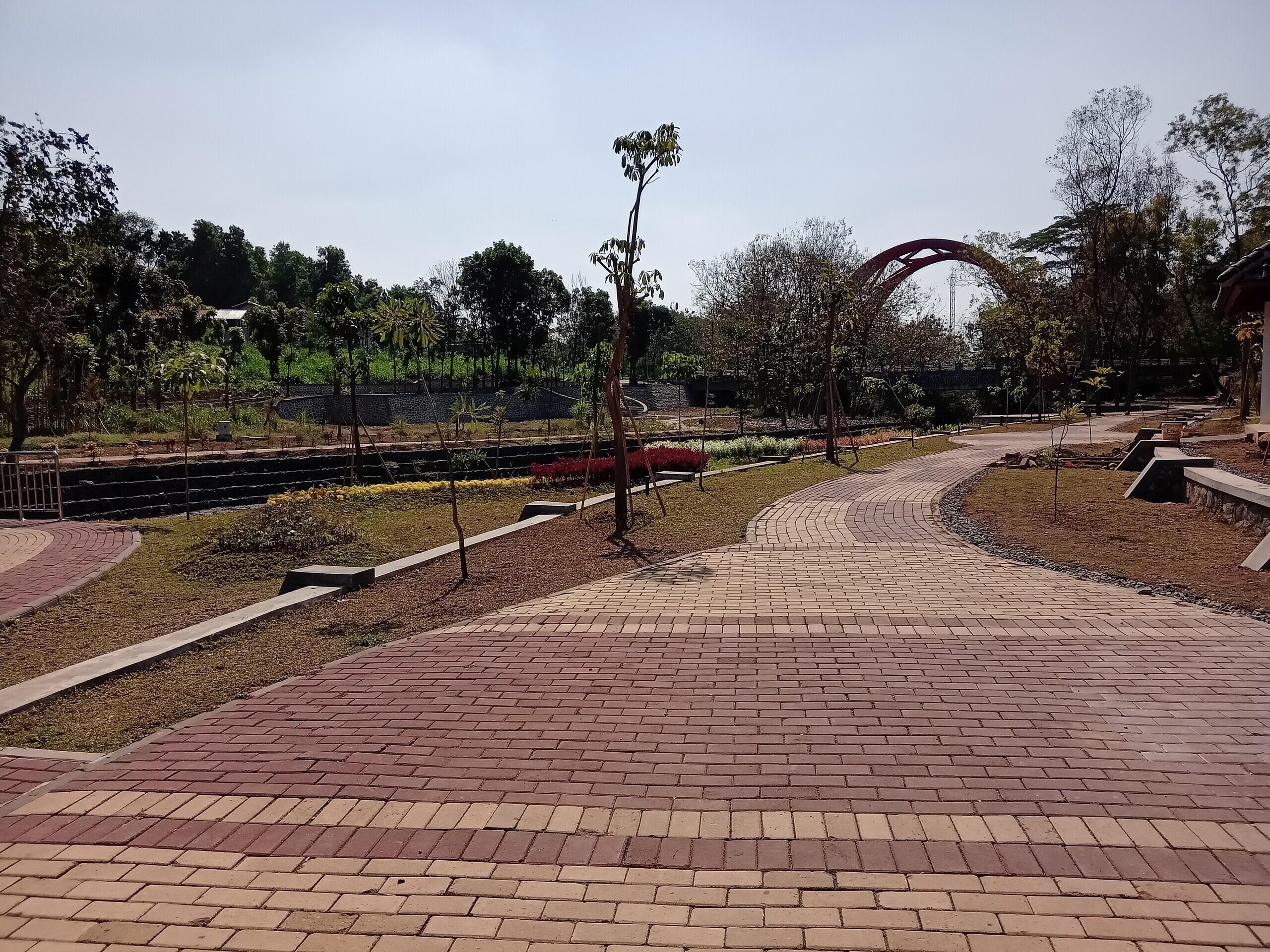 Come on, take a peek at the cool and aesthetic jogging spot on the Undip Semarang campus