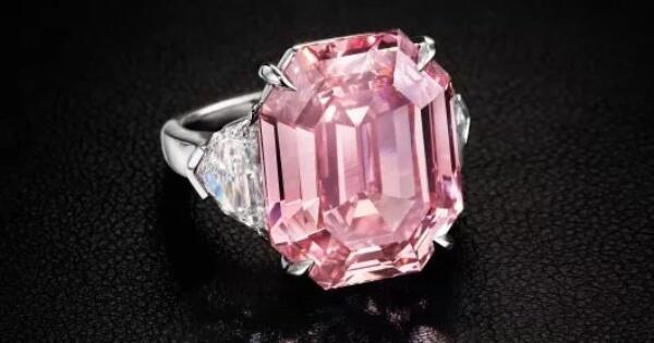 Cincin Tunangan Meghan Markle dan Pangeran Harry Dijual ...