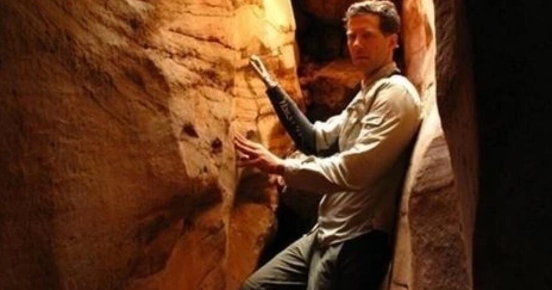 Aron ralston. Aron ralston. Aron ralston. Альпинист аран увлстерн. Aron ralston.