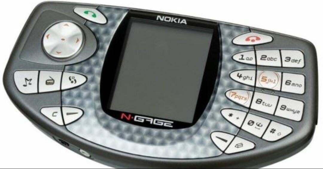 15 Tahun Challenge, Tipe HP yang Dipakai Anak Sekolahan Tahun 2000an