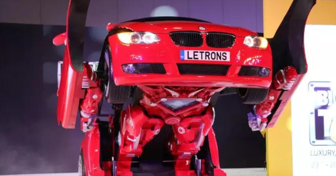 Gak Hanya di Film  Film  Mobil  Berubah Jadi  Robot  Juga 