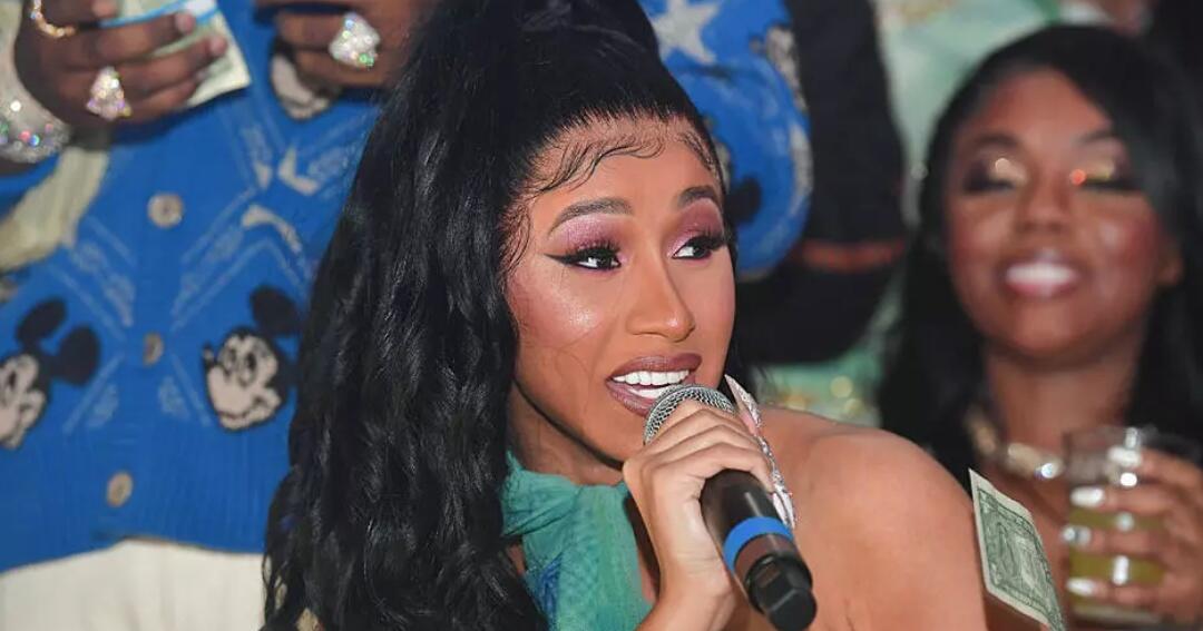 [Kaskus TV] LIT Live Entertainment News, Cardi B Mau Share Foto Seksi