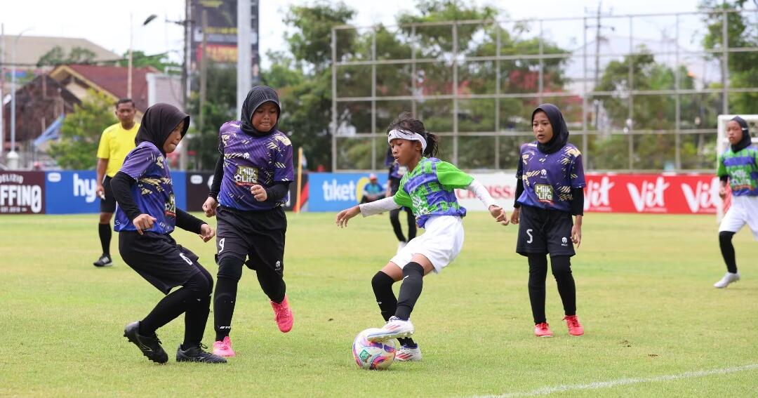 SD Kristen Manahan dan SD Al Azhar Syifa Juara MLSC Solo Seri 1
