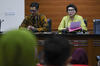 Saling balap hasil survei Khofifah-Emil vs Gus Ipul-Puti