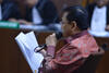 Ini Isi Lengkap Puisi "Di Kolong Meja" yang Dibacakan Setya Novanto