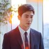 10 Potret Gagah Park Hyung Sik di Drama "Suits" Bikin Hati Luber!