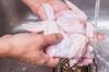 5 Alasan Kenapa Kamu Sering Kebablasan Makan Berlebihan, Benar Gak?