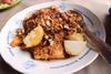Gak Perlu Beli, Ini Resep Mudah Bikin Sambal Kacang yang Yummy!