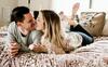 Terlalu So Sweet, 4 Zodiak Ini Suka Mengumbar Kemesraan di Depan Umum