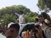 Massa #2019gantipresiden Sambut Prabowo-Sandiaga di KPU