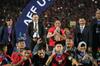Bikin Salfok! Via Vallen Dukung Timnas Sampai Pimpin Viking Clap