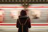 Kangen Rumah? 8 Tips Ini Bisa Bantu Kamu Atasi Homesickness