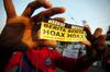 Menkominfo: Bantu Keluarga Korban dengan Tidak Sebar Hoaks