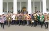 Artis Jalan Sehat Bersama Jokowi