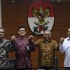 Hari Ini Gubernur Irwandi Yusuf Jalani Sidang Perdana