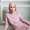 10 Inspirasi Fashion Hijab Elegan ala Ratna Galih, Gampang Disontek!