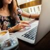 15 Ide Potret Romantis buat Honeymoon ala Pasangan Travel Blogger