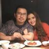 10 Potret Harmonis Ari Lasso Bareng Keluarga, Family Man Banget!