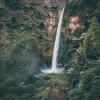 9 Potret Indahnya Air Terjun Kedung Kandang, Asri di Persawahan Yogya