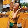 Jarang Disorot, Ini 10 Potret Manis Louise Anastasya dan Suami