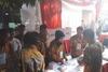 Bacaan Salawat Iringi Langkah Sandiaga Uno dan Keluarga ke TPS 02
