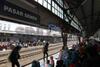 Manjakan Penumpang Kereta, PT KAI Buka Loko Cafe di Stasiun Senen
