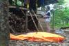 Pria Paruh Baya Ditemukan Tewas di Kebun Karet