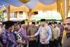 Tari Te'nue dan Tena Laga Doni Menutup Festival Tiga Gunung
