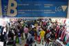Jam Operasional Dibatasi, Penumpang Transjakarta Menumpuk di Pinang Ranti