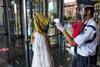 Datang ke Mal, Pengunjung dengan Suhu Tubuh 37,5 Derajat Dilarang Masuk