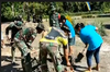 Emak-Emak di Koltim Angkat Skop Bantu TNI Bangun Gereja