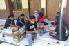 Horor! Saat Ngobrol Warga Blitar Tak Sengaja Melihat Tetangga Gantung Diri