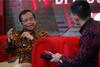 Sebut Kasus COVID-19 Terkendali, Luhut Panjaitan Diminta Jujur