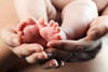 Bayi Laki-Laki Dibuang Orangtuanya di Pinggir Jalan Raya Ragunan