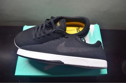 BNIB Nike Skateboarding Eric Koston Special Edition size 44