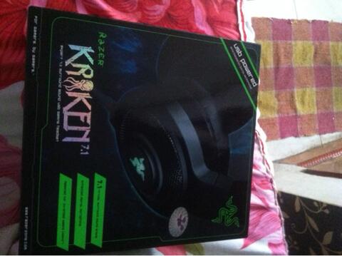WTS HEADSEt/headphone razer kraken 7.1
